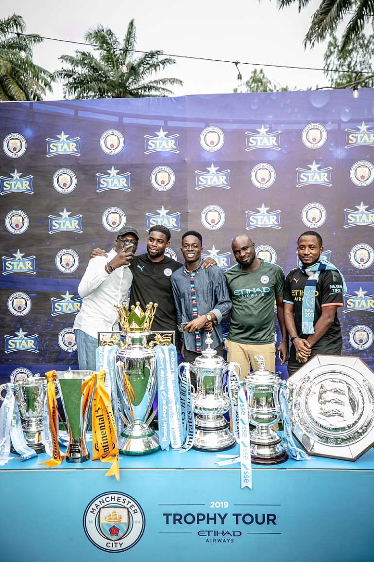 92201970146 star mancity trophy tour107