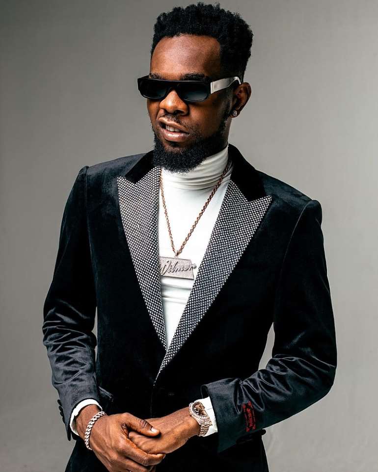 121201913713 patoranking cardi b