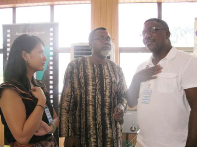 L-R Filmmaker Mahmood Alli-Balogun flanked by co-conveners Bic Leu and Onookome Okome. Photo: BUNMI AJIBOYE