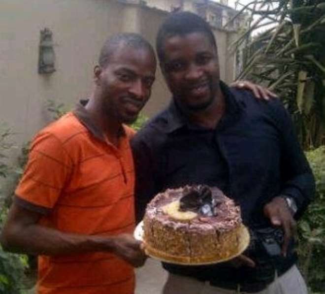 9ice and Manager dehinde with birthday cake