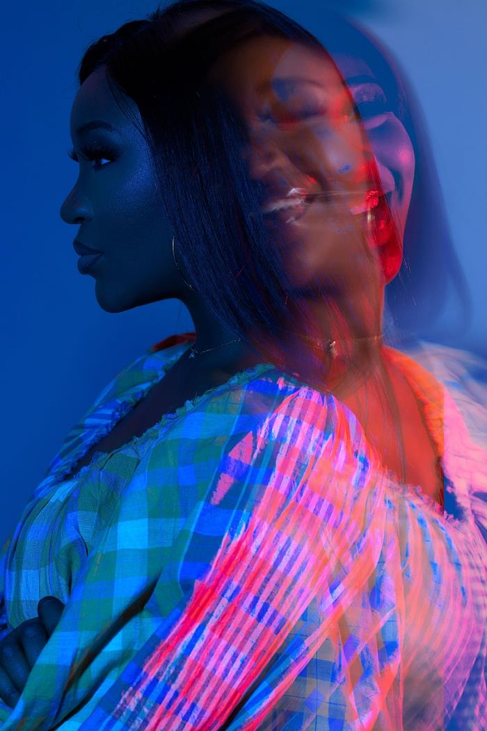 idia in aura magazine