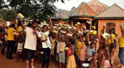 Queen Jennifer Okorie feeds less privileged kids and widows in Anambra